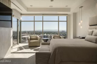 Photo #3: 6946591 Listing 