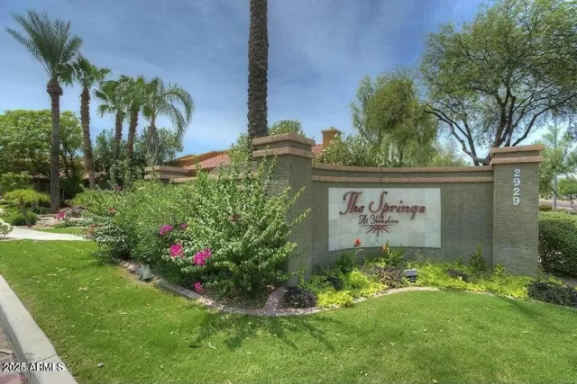 MLS: 6946667 Condo For Sale