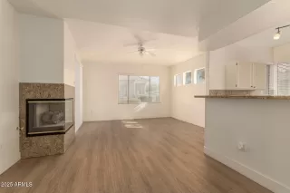 Photo #2: 6946667 Listing 