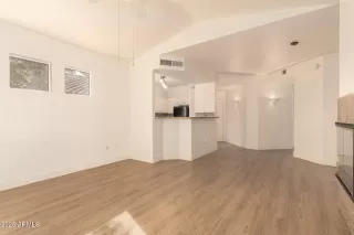 Photo #5: 6946667 Listing 