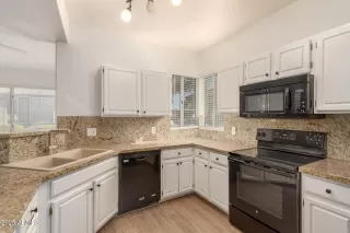 Photo #6: 6946667 Listing 