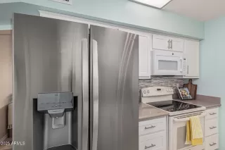 Photo #5: 6946683 Listing 