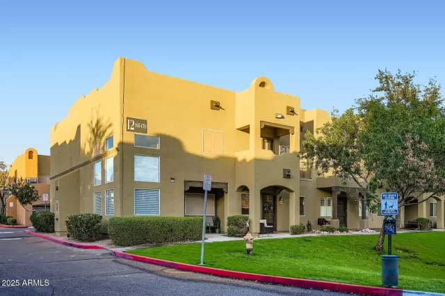 MLS: 6946712 Condo For Sale