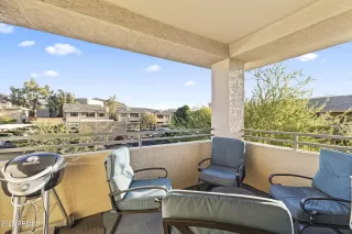 Photo #6: 6946743 Listing 