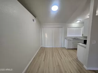 Photo #3: 6946782 Listing