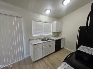 Photo #6: 6946782 Listing