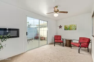 Photo #5: 6946860 Listing 