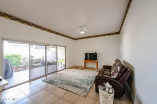 Photo #6: 6946948 Listing 