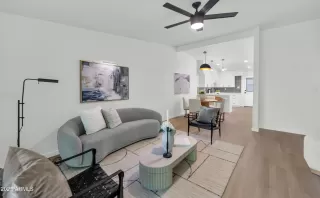 Photo #3: 6947158 Listing