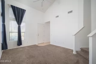 Photo #5: 6947219 Listing