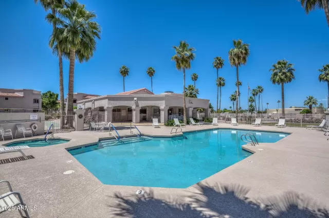 MLS: 6947297 Condo For Sale