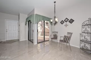 Photo #6: 6947297 Listing