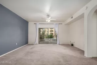 Photo #5: 6947336 Listing 