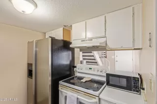 Photo #6: 6947360 Listing 