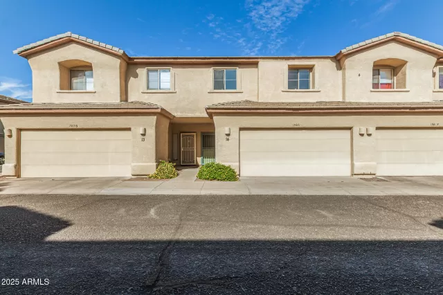 MLS: 6947476 Condo For Sale