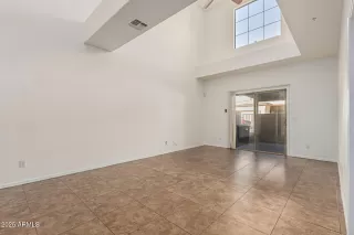 Photo #4: 6947476 Listing