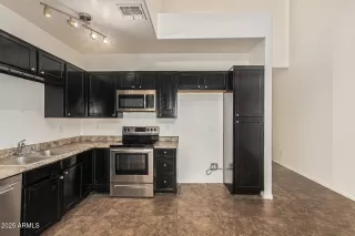 Photo #6: 6947476 Listing