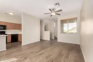 Photo #6: 6947481 Listing