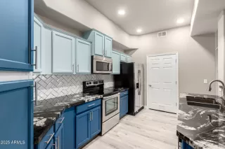 Photo #6: 6947528 Listing