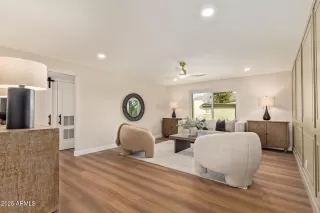 Photo #2: 6947622 Listing