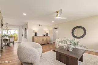 Photo #4: 6947622 Listing