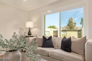 Photo #5: 6947622 Listing