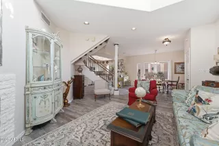 Photo #4: 6947663 Listing