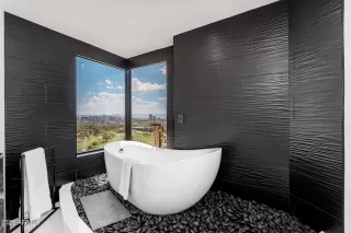 Photo #2: 6947702 Listing 