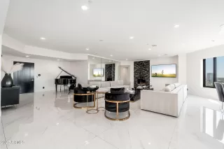 Photo #6: 6947702 Listing 