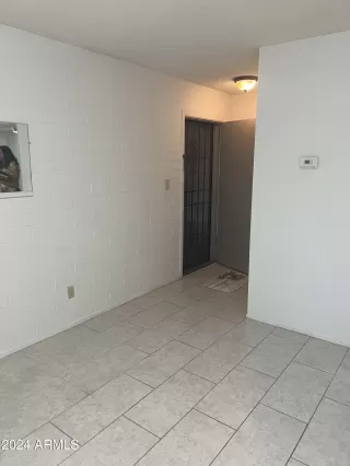 Photo #3: 6947750 Listing