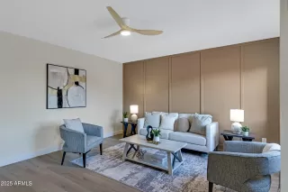 Photo #4: 6947776 Listing