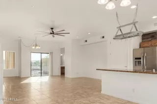 Photo #4: 6947888 Listing 