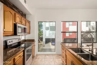 Photo #5: 6947888 Listing 