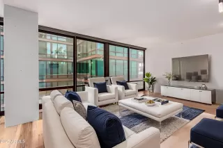 Primary Photo for MLS#: 6947899