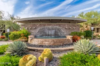 Photo #4: 6947921 Listing