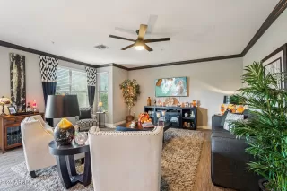 Photo #3: 6947940 Listing