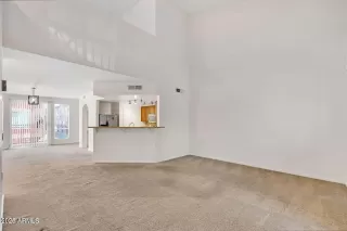 Photo #6: 6948206 Listing