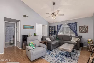 Photo #6: 6948257 Listing