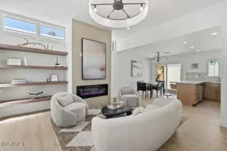 Photo #2: 6948471 Listing