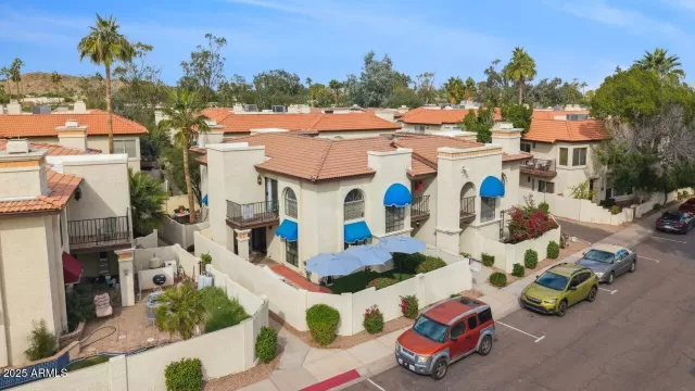 MLS: 6948507 Condo For Sale