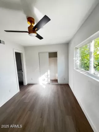 Photo #5: 6948545 Listing