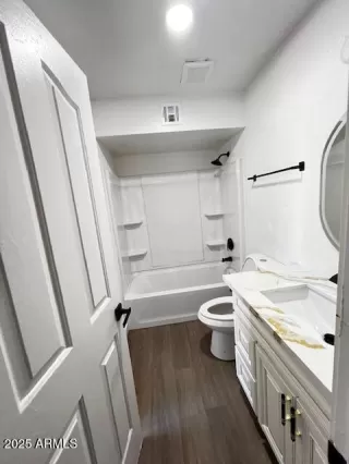 Photo #6: 6948545 Listing