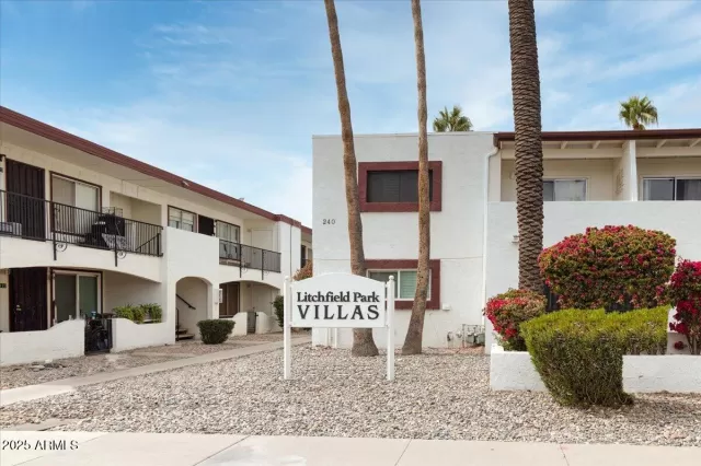 MLS: 6948591 Condo For Sale