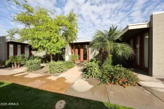 Photo #1: 6948621 Listing 