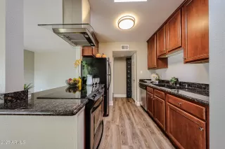 Photo #6: 6948621 Listing 