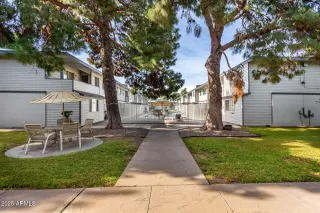 Photo #4: 6948823 Listing