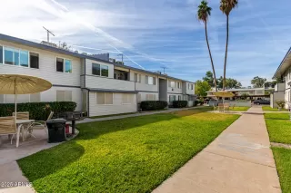 Photo #5: 6948823 Listing