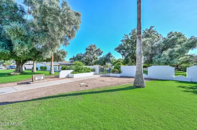 MLS: 6948936 Condo For Sale