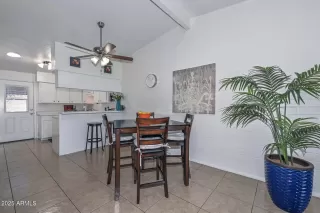 Photo #3: 6948936 Listing