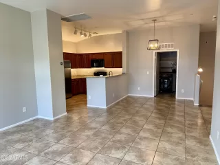 Photo #3: 6949205 Listing 